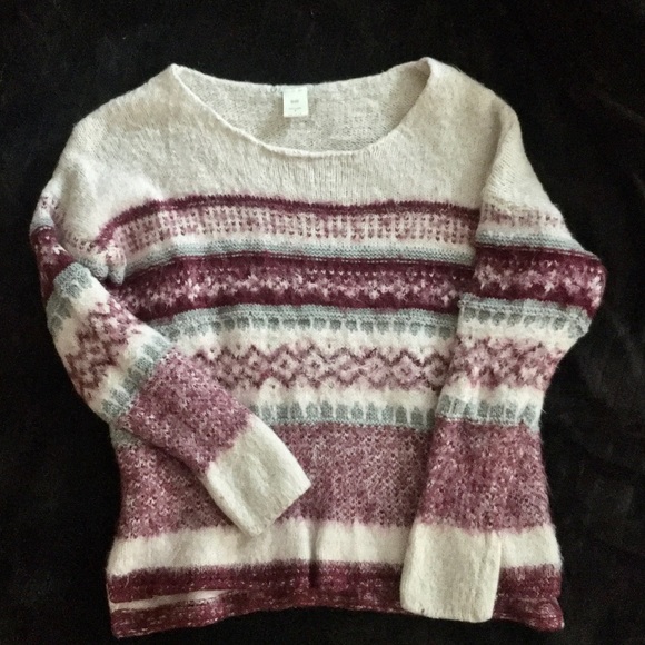 Sweater - Picture 1 of 3